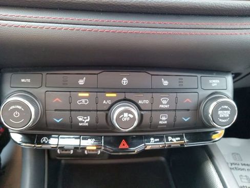 Used 2024 Dodge Durango GT image 26