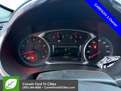 Used 2017 Chevrolet Malibu Premier w/ Premier Sun and Wheel Package image 4