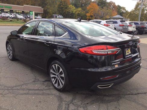 Used 2020 Ford Fusion SE image 7