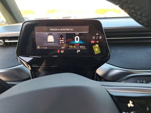 New 2025 Volkswagen ID. Buzz Pro S RWD image 10