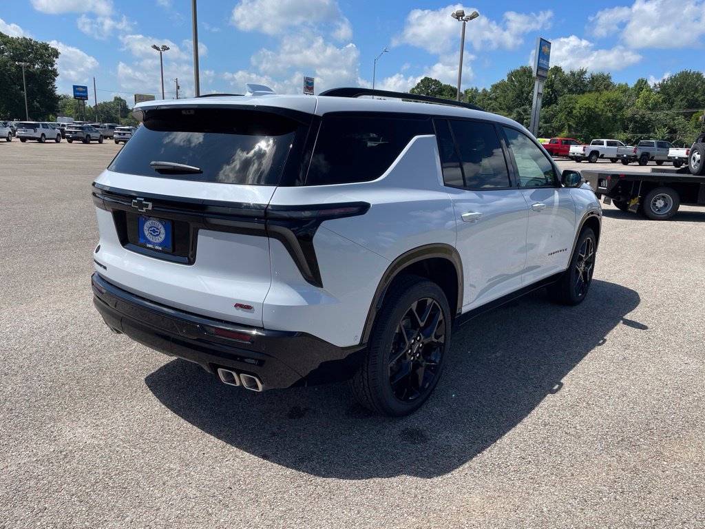 New 2026 Chevrolet Traverse RS w/ LPO, Floor Liner Package FWD image 6