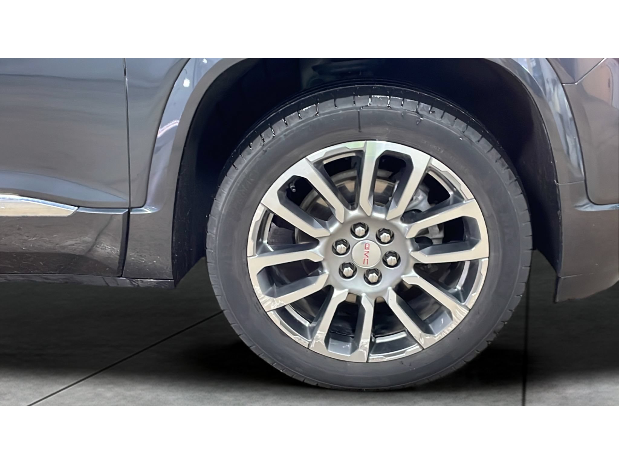 Used 2023 GMC Acadia Denali AWD/4WD image 3