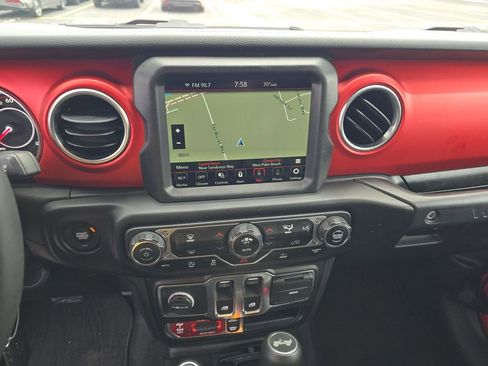 Used 2021 Jeep Wrangler Rubicon AWD/4WD image 6