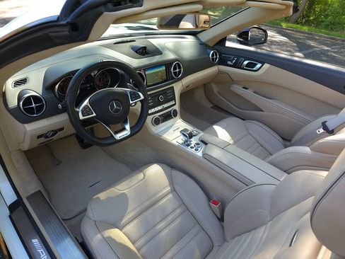 Used 2017 Mercedes-Benz SL 63 AMG image 3