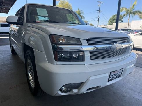Used 2002 Chevrolet Avalanche 2WD image 9