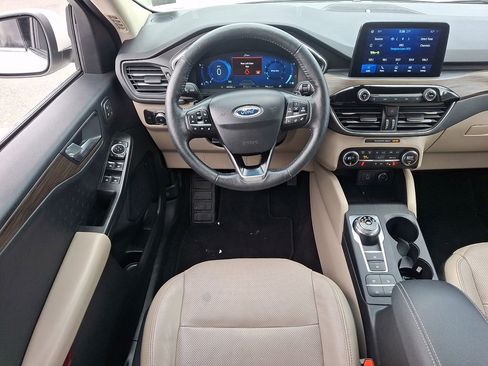 Certified 2020 Ford Escape Titanium image 11