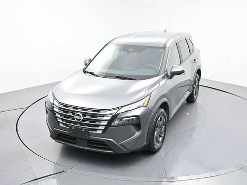 Used 2025 Nissan Rogue SV FWD image 17