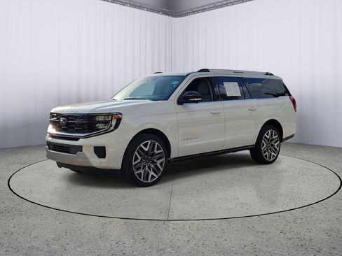 Used 2026 Ford Expedition Max Platinum w/ Platinum Ultimate Package AWD/4WD image 8