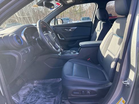 Used 2025 Chevrolet Blazer RS image 2