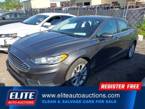 Used 2020 Ford Fusion SE FWD image 4