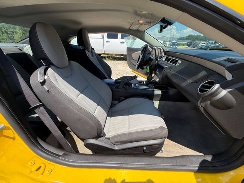 Used 2013 Chevrolet Camaro LS RWD image 22