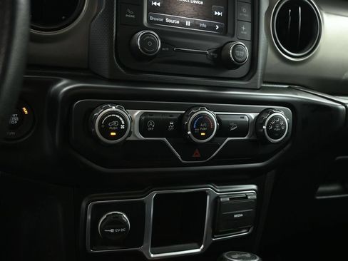 Used 2021 Jeep Wrangler Unlimited Sport AWD/4WD image 15