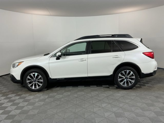 Used 2016 Subaru Outback 2.5i Limited AWD/4WD image 8
