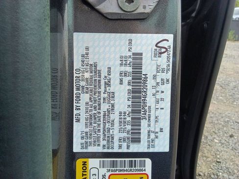 Used 2016 Ford Fusion SE w/ Equipment Group 202A FWD image 12