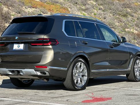 New 2026 BMW X7 xDrive40i image 2