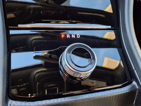 New 2025 Jeep Grand Cherokee Laredo image 11