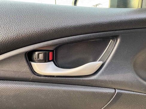 Used 2020 Honda Civic Sport image 25