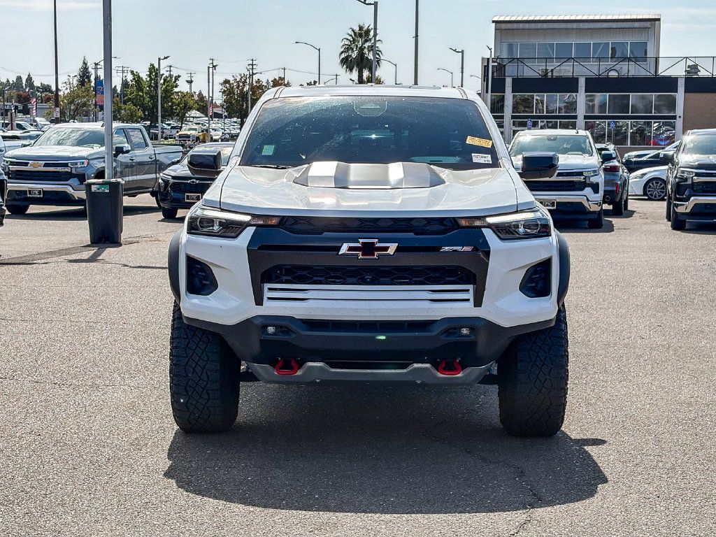 Used 2024 Chevrolet Colorado ZR2 w/ ZR2 Convenience Package III AWD/4WD image 6