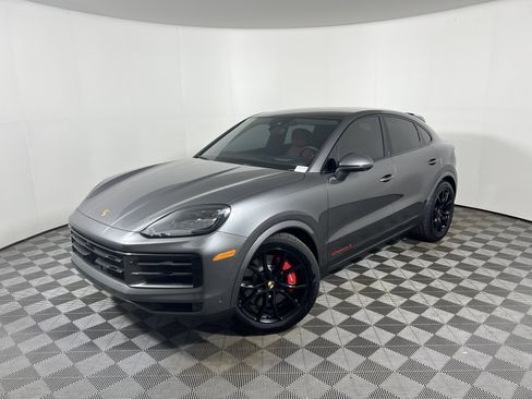 Certified 2026 Porsche Cayenne S AWD/4WD image 1