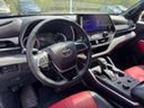 Used 2023 Toyota Highlander XSE AWD/4WD image 34