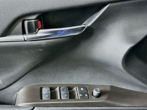 Used 2024 Toyota Camry XSE FWD image 15