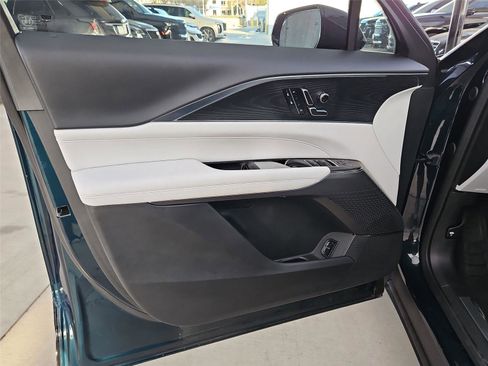 New 2026 Cadillac Lyriq Luxury w/ LPO, Floor Liner Package AWD/4WD image 19