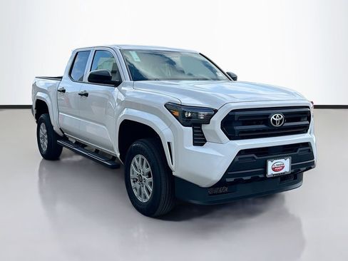 New 2025 Toyota Tacoma SR image 3
