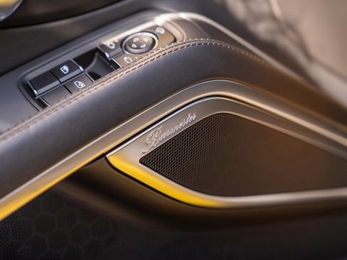 Certified 2025 Porsche 718 Cayman GTS RWD image 11