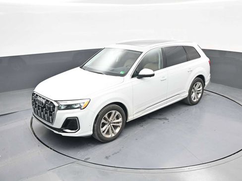 Used 2025 Audi Q7 3.0T Prestige w/ Prestige Package AWD/4WD image 28