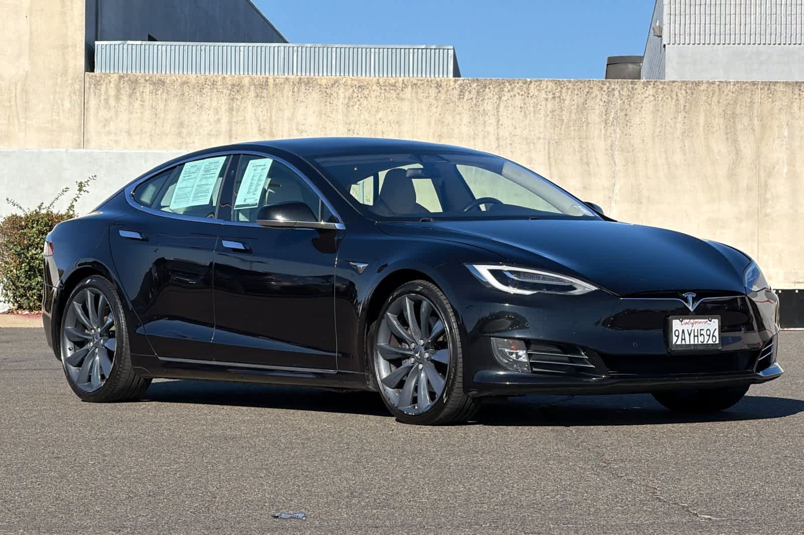 Used 2017 Tesla Model S AWD image 5