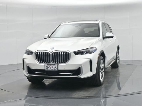 Used 2025 BMW X5 xDrive50e image 57