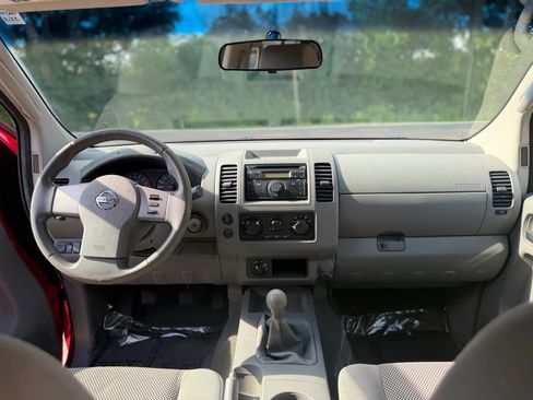 Used 2008 Nissan Frontier SE w/ SE Value Truck Pkg AWD/4WD image 23