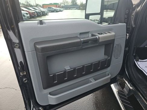 Used 2016 Ford F250 XLT w/ XLT Value Package image 30