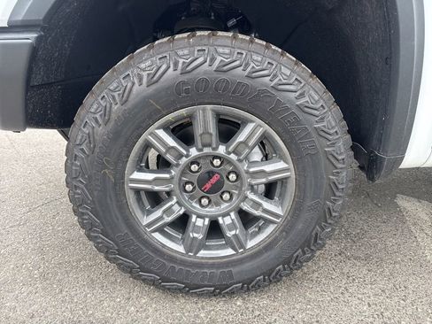 New 2026 GMC Sierra 1500 AT4X w/ LPO, Black Badging Package AWD/4WD image 3