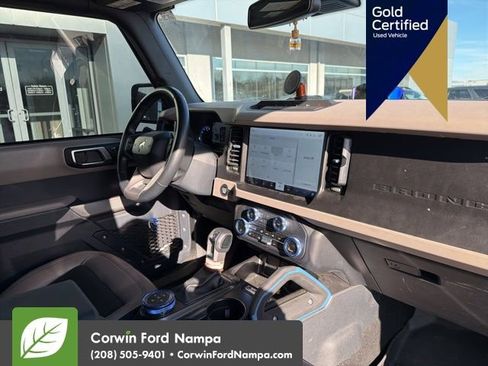 Used 2023 Ford Bronco Wildtrak image 14