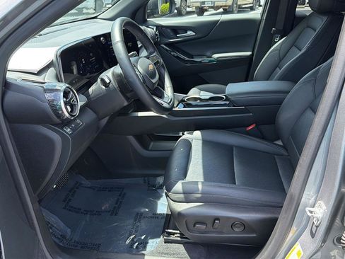 Used 2025 Chevrolet Equinox LT w/ Convenience Package II FWD image 10