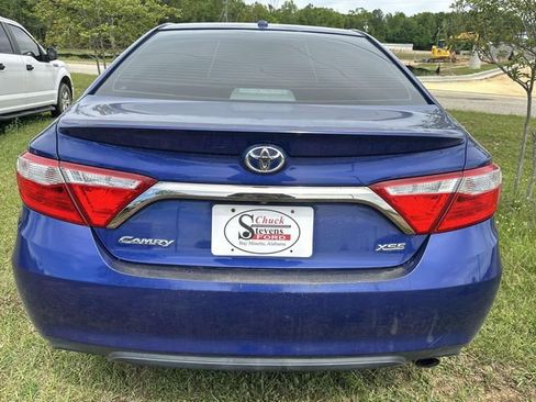 Used 2015 Toyota Camry XSE image 10