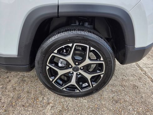 Used 2025 Jeep Compass Limited AWD/4WD image 23
