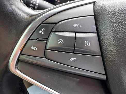 Used 2019 Cadillac XT5 AWD image 18