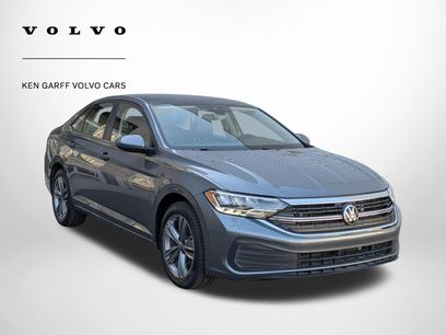 Used 2024 Volkswagen Jetta SE w/ Panoramic Sunroof Package