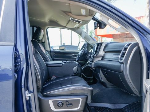Used 2019 RAM 1500 Laramie image 41