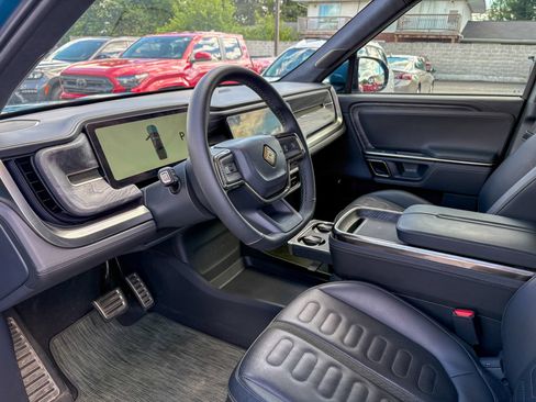 Used 2022 Rivian R1T Adventure AWD/4WD image 2