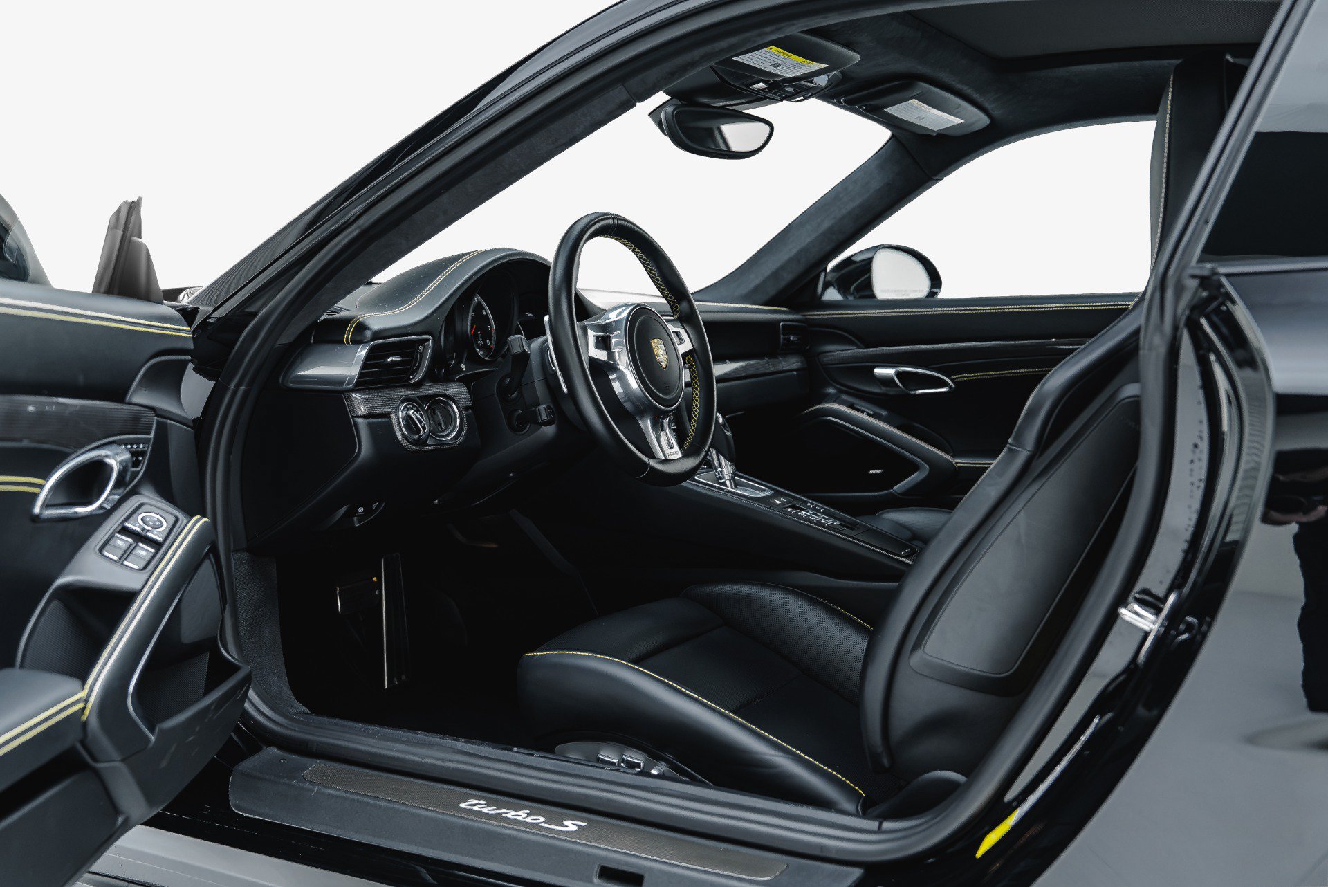 Used 2014 Porsche 911 Turbo S AWD/4WD image 3