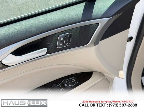 Used 2019 Ford Fusion SEL FWD image 10