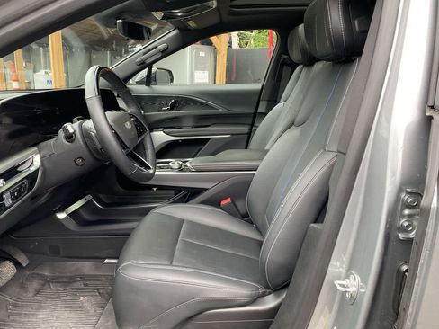 Used 2024 Cadillac Lyriq Luxury w/ LPO, Floor Liner Package AWD/4WD image 14