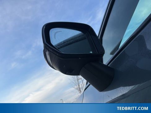 Used 2024 Volvo V60 T8 Polestar image 43