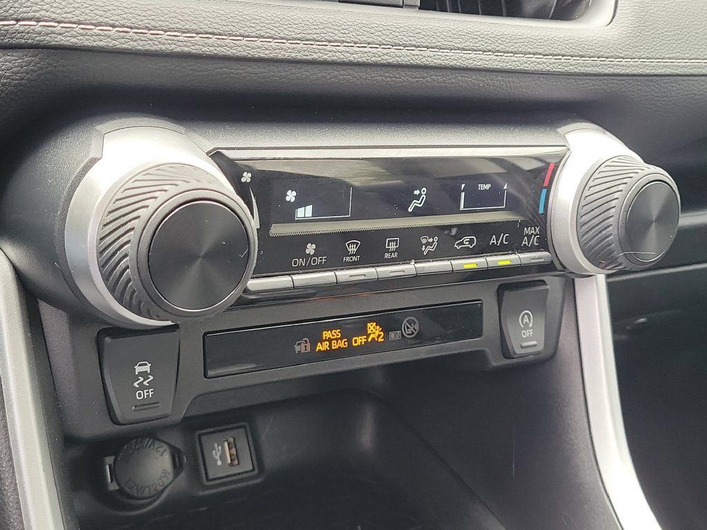Certified 2024 Toyota RAV4 LE AWD/4WD image 16