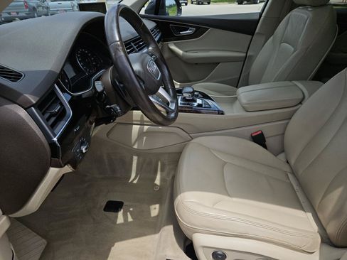 Used 2018 Audi Q7 3.0T Premium AWD/4WD image 22