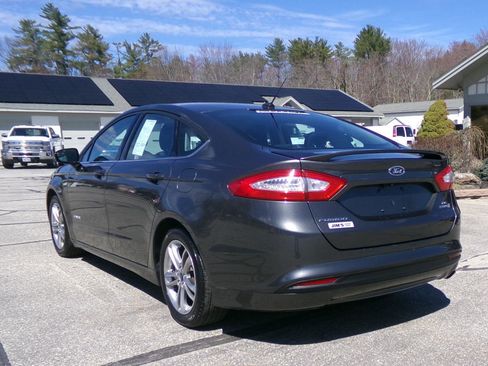 Used 2015 Ford Fusion SE w/ Equipment Group 501A image 3