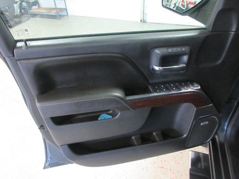 Used 2017 GMC Sierra 1500 SLT image 33